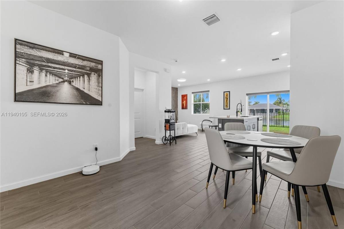 Townhouse for rent at 805 S E 18th St #805, Homestead, FL 33034