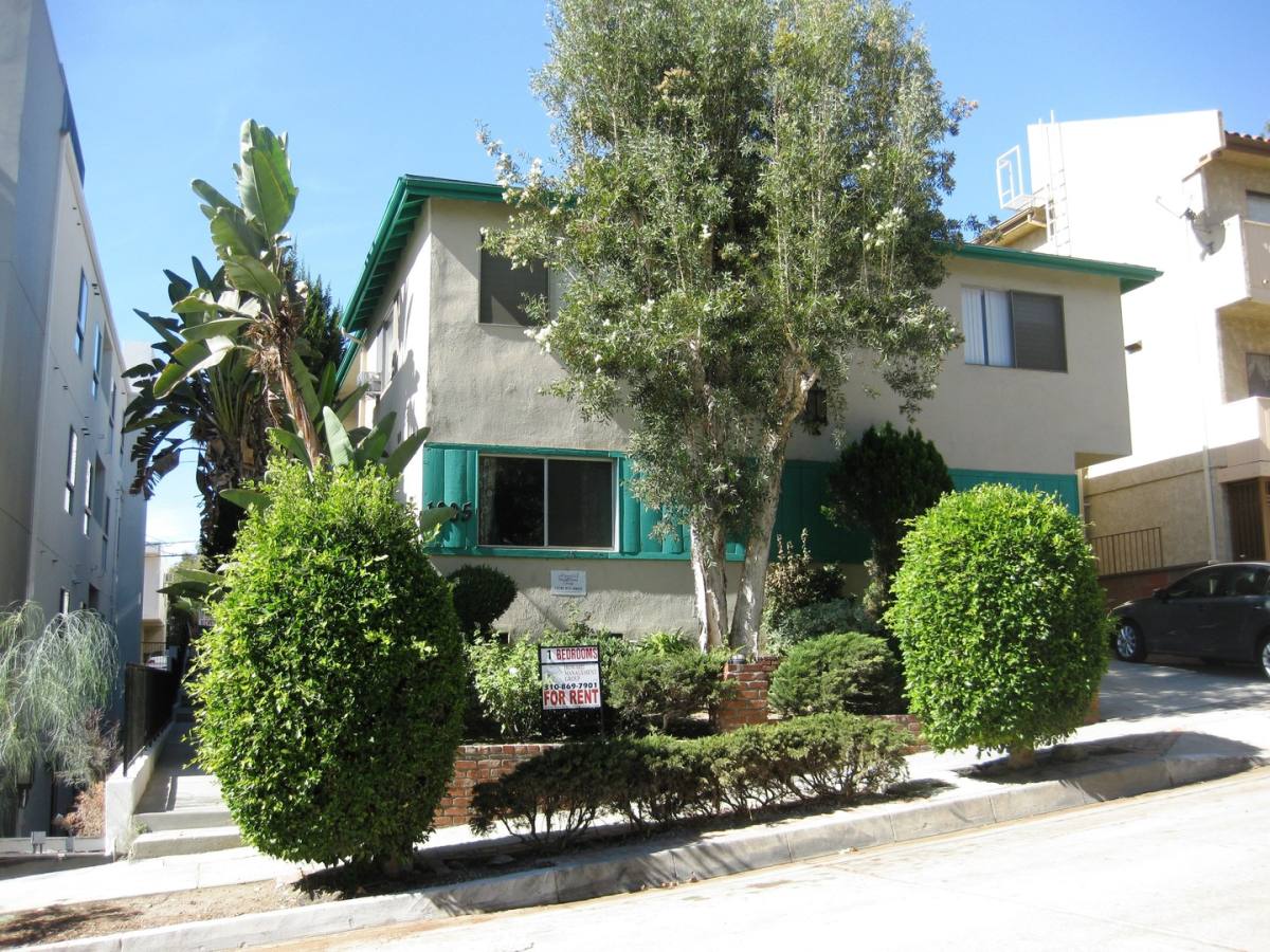 Apartment for rent at 1405 Barry Ave, Los Angeles, CA 90025