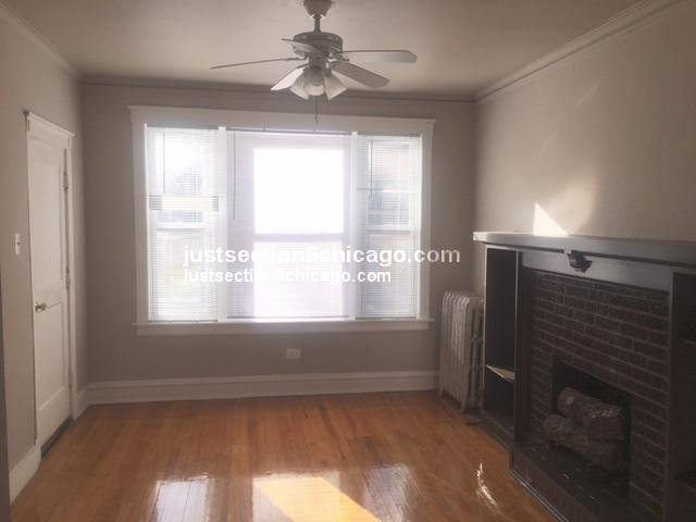 Apartment for rent at 820 E Marquette #1, Chicago, IL 60637