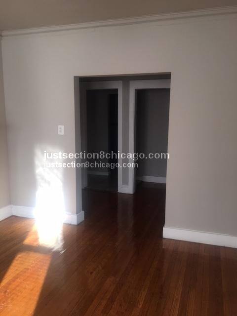 Apartment for rent at 820 E Marquette #1, Chicago, IL 60637