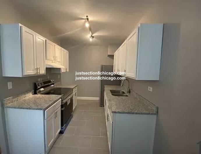 Apartment for rent at 1962 E 71st Place #406, Chicago, IL 60649