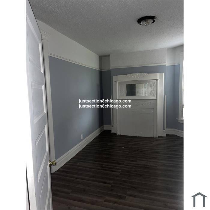 Apartment for rent at 6456 S Parnell #2, Chicago, IL 60637