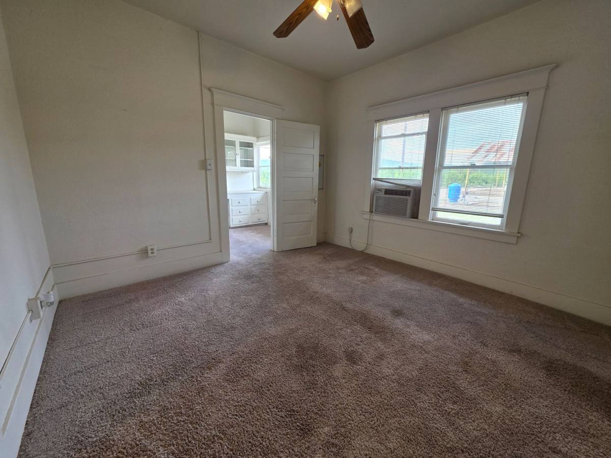 House for rent at 35793 Millwood Dr, Woodlake, CA 93286