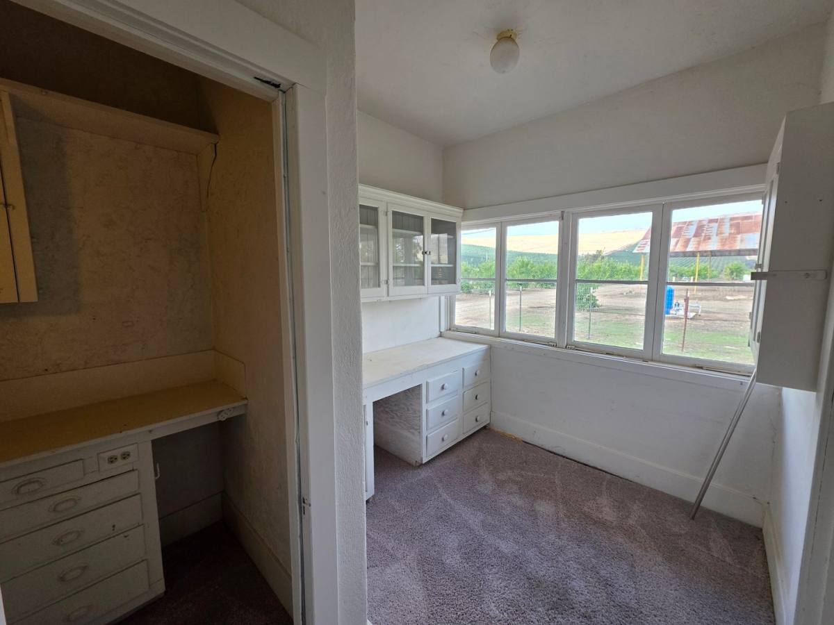 House for rent at 35793 Millwood Dr, Woodlake, CA 93286