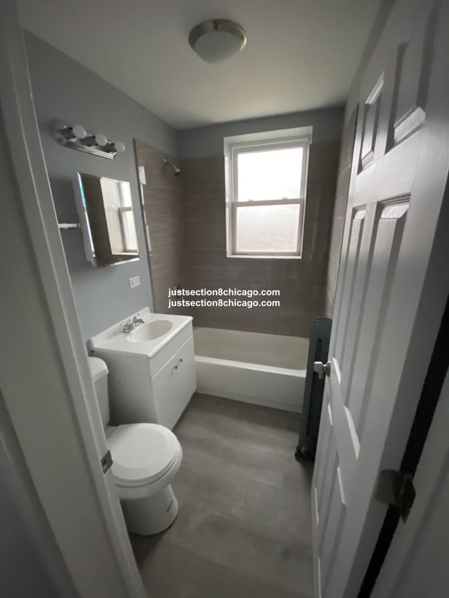 Apartment for rent at 7200 S Lowe #607-2, Chicago, IL 60621