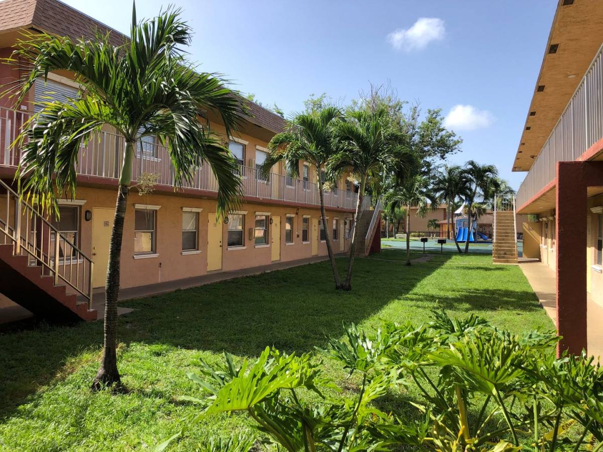 Condo for rent at 101 NE 41 St, Fort Lauderdale, FL 33334