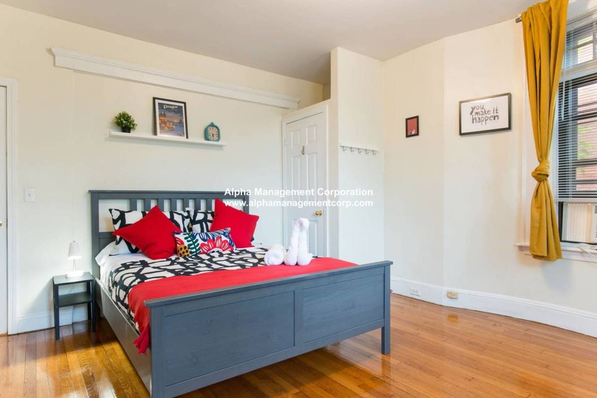 Apartment for rent at 1247 Beacon St #30, Brookline, MA 02446