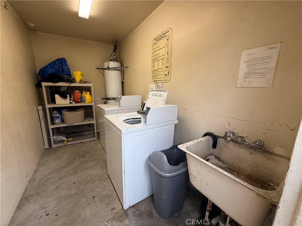 Apartment for rent at 7139 Kittyhawk Ave #71391 2, Los Angeles, CA 90045
