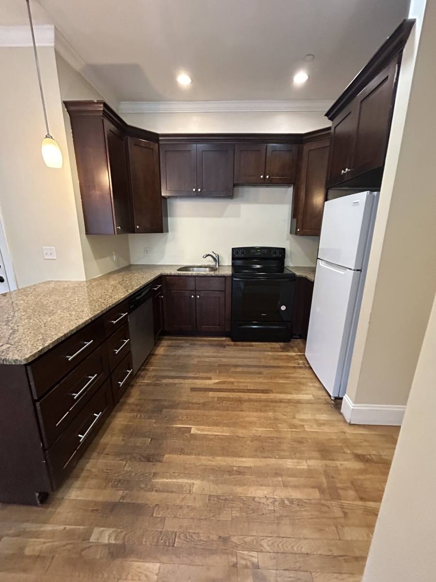 Apartment for rent at 76 Grant St #1D, Framingham, MA 01702