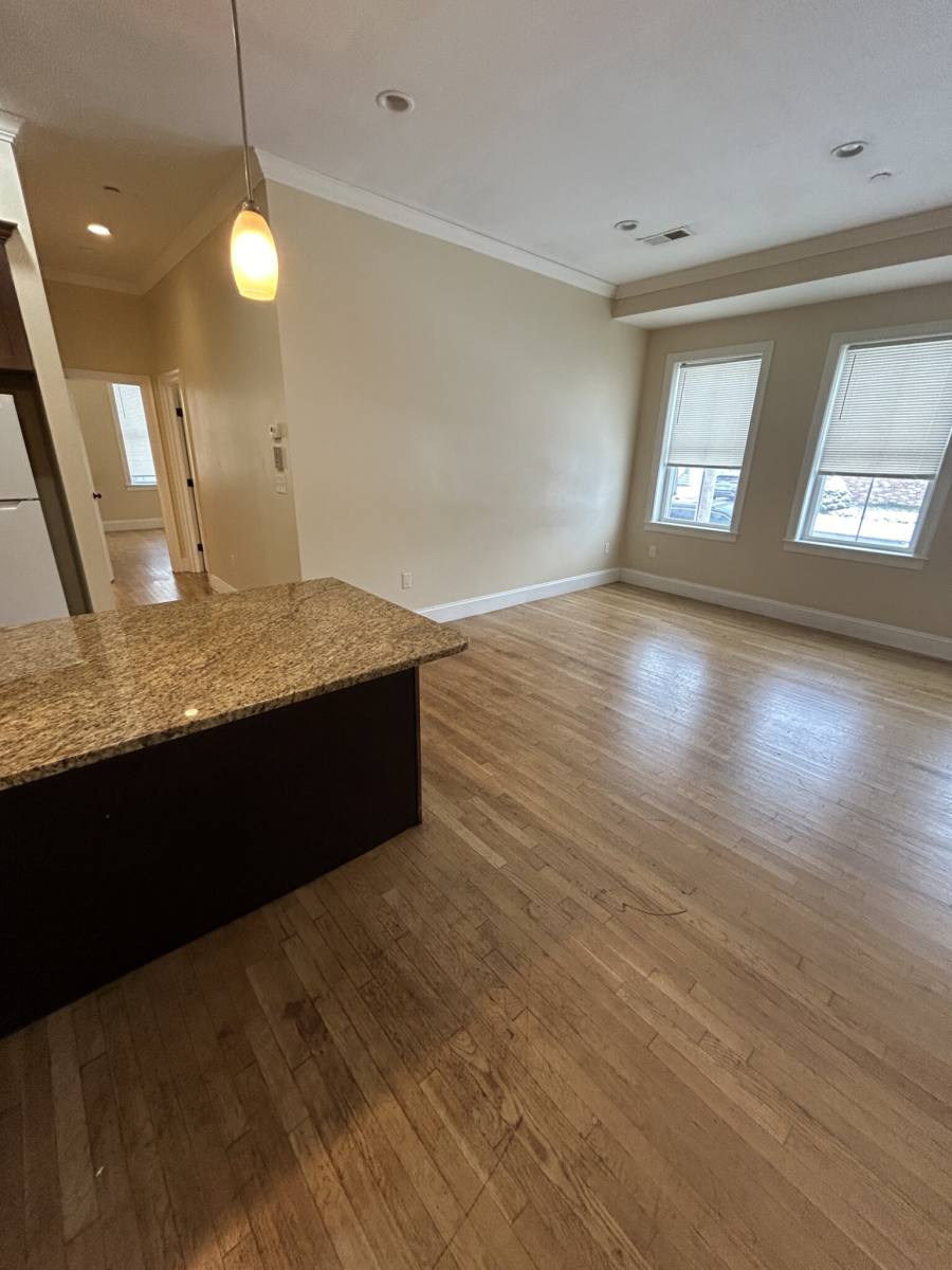 Apartment for rent at 76 Grant St #1D, Framingham, MA 01702