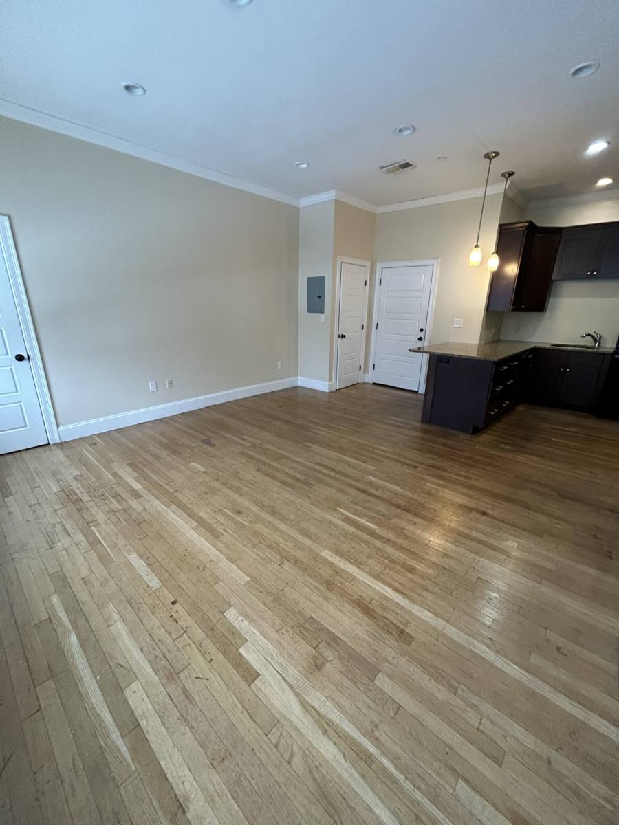 Apartment for rent at 76 Grant St #1D, Framingham, MA 01702