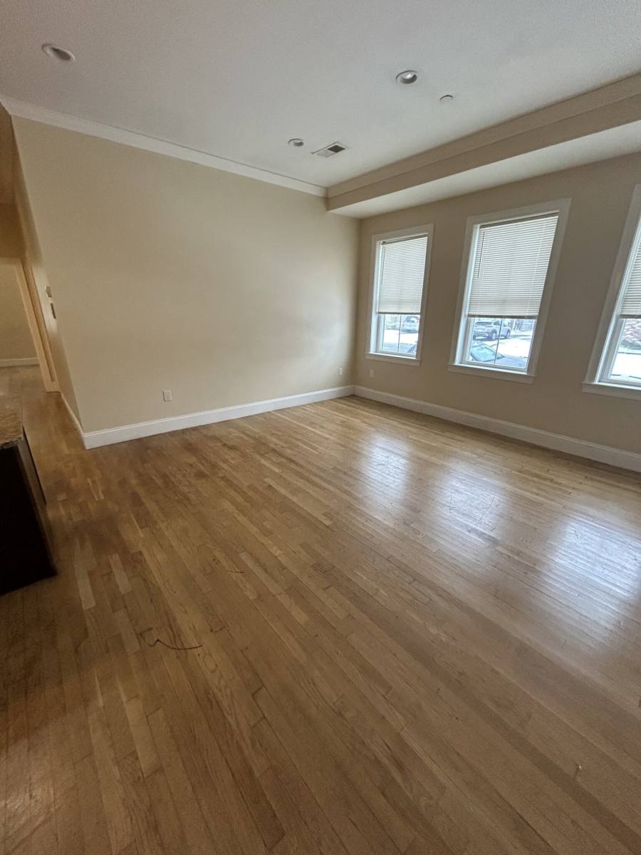 Apartment for rent at 76 Grant St #1D, Framingham, MA 01702