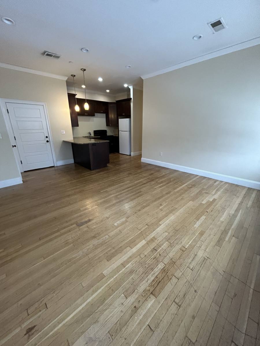 Apartment for rent at 76 Grant St #1D, Framingham, MA 01702