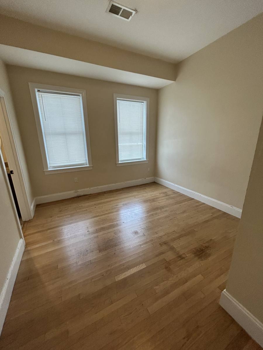 Apartment for rent at 76 Grant St #1D, Framingham, MA 01702