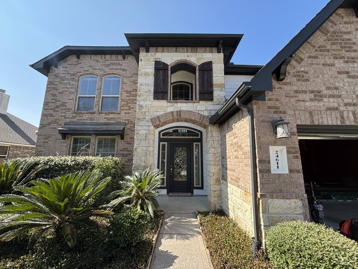 Apartment for rent at 24611 Fort Timbers Court, Spring, TX 77373