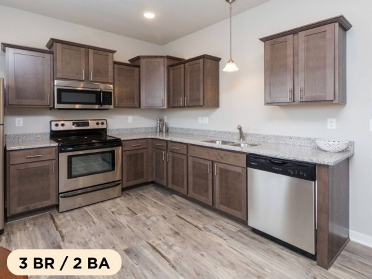 Townhouse for rent at 1360 SE Bishop Dr, Waukee, IA 50263