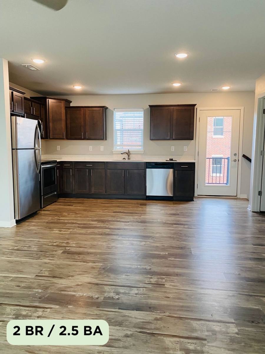 Townhouse for rent at 1422 SE Emerald Dr, Waukee, IA 50263
