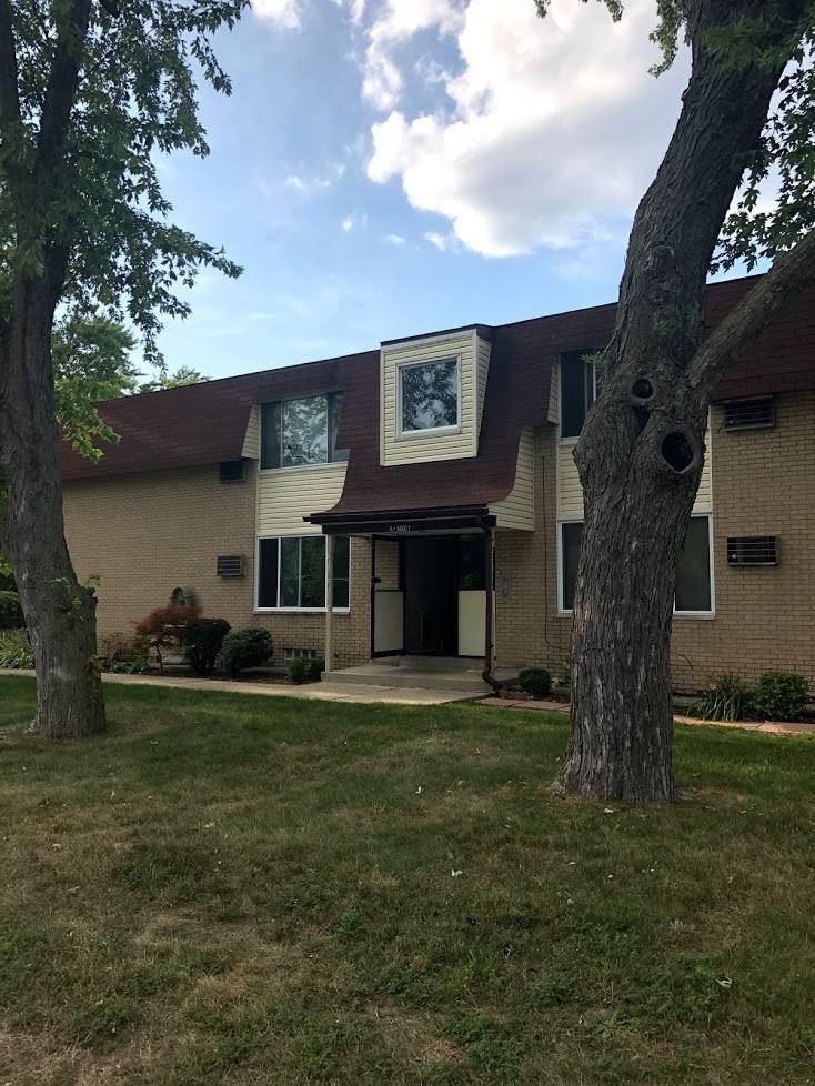 Apartment for rent at 14071 Stephen Rd, Warren, MI 48089