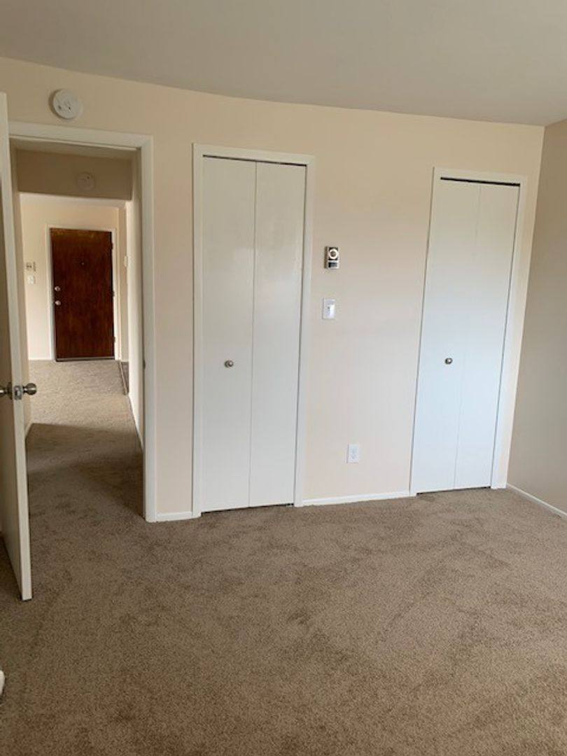 Apartment for rent at 14071 Stephen Rd, Warren, MI 48089