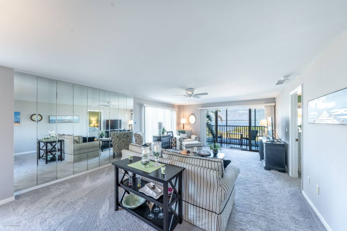 Apartment for rent at 1477 Park Beach Circle, Punta Gorda, FL 33950