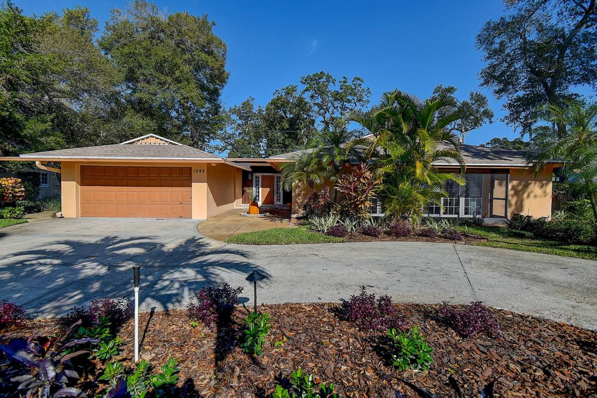House for rent at 1247 Monticello Blvd, Saint Petersburg, FL 33703