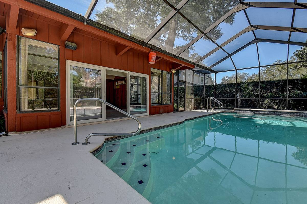 House for rent at 1247 Monticello Blvd, Saint Petersburg, FL 33703