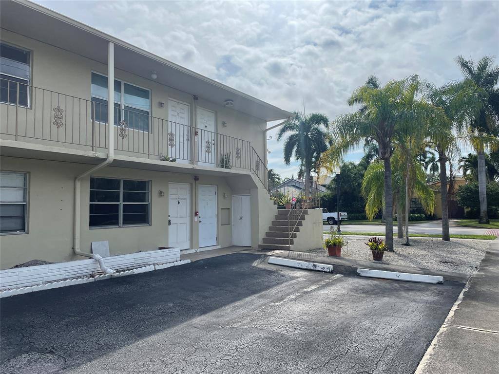 Apartment for rent at 1555 Tyler St #4, Hollywood, FL 33020