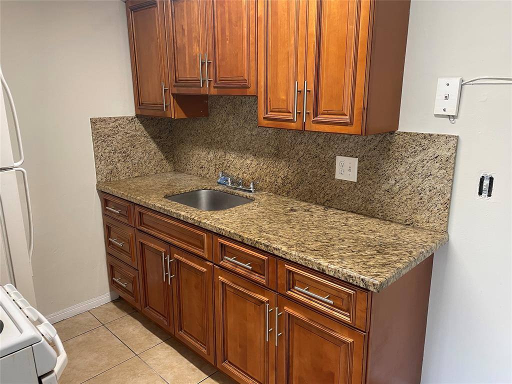 Apartment for rent at 1555 Tyler St #4, Hollywood, FL 33020