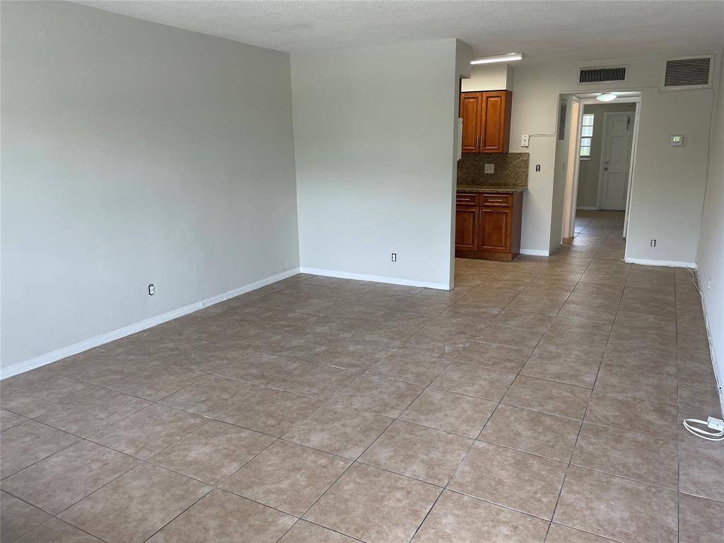 Apartment for rent at 1555 Tyler St #4, Hollywood, FL 33020