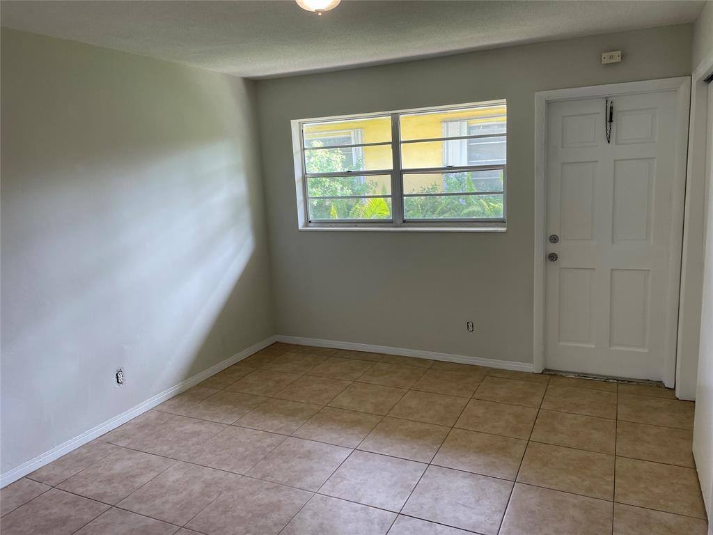 Apartment for rent at 1555 Tyler St #4, Hollywood, FL 33020