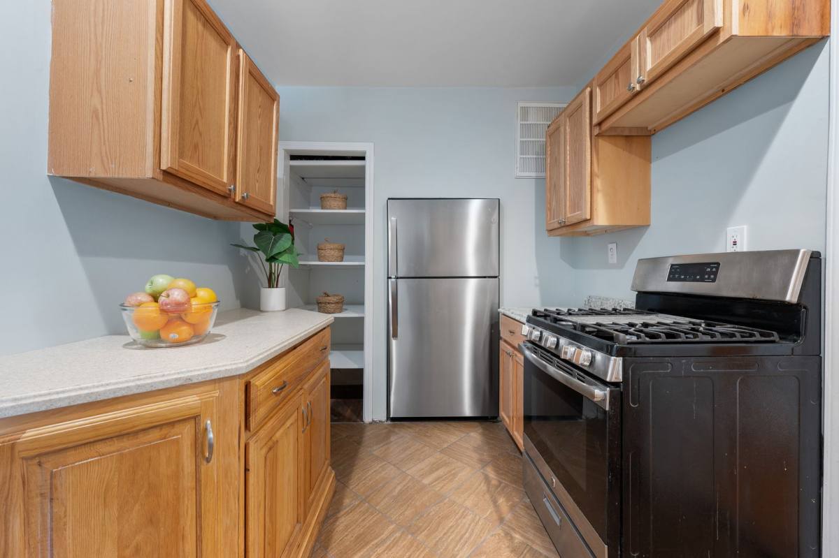 Apartment for rent at 377 Congress St, Troy, NY 12180