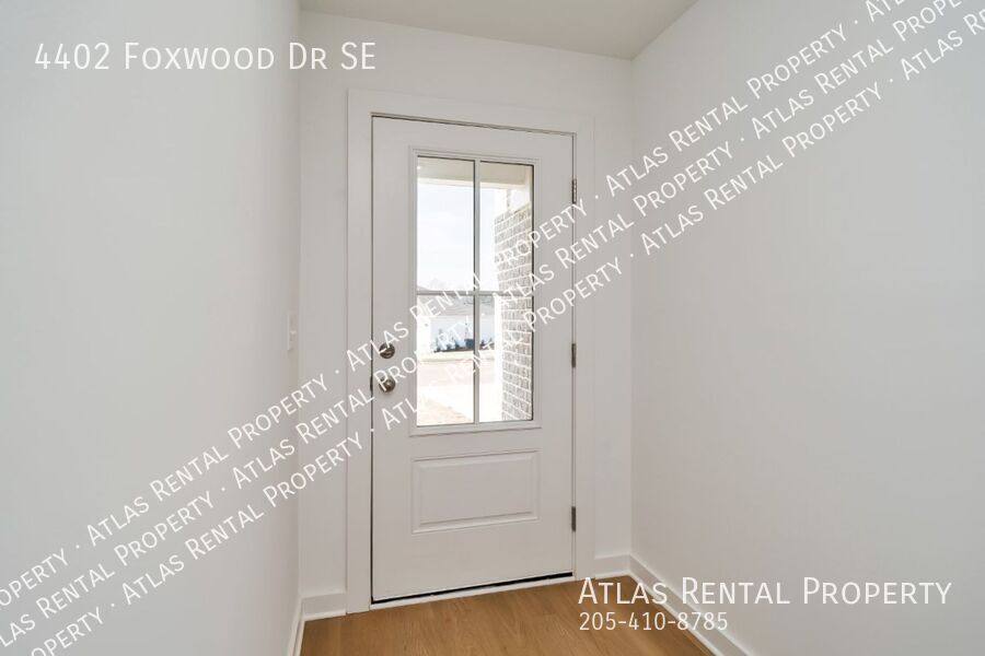 House for rent at 4402 Foxwood Dr SE, Decatur, AL 35603