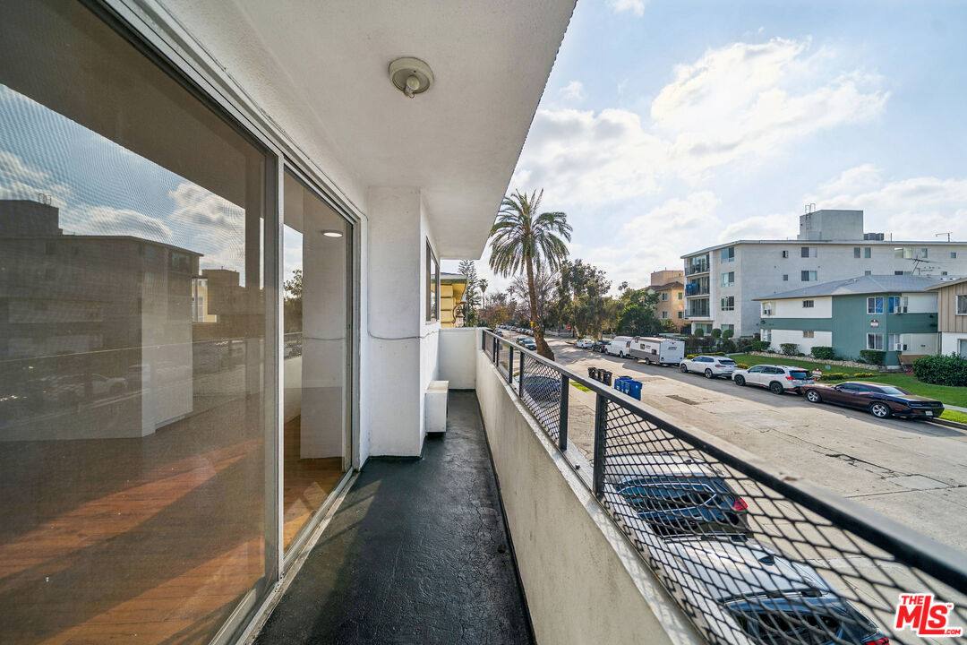 Apartment for rent at 1050 S Wooster St #3, Los Angeles, CA 90035
