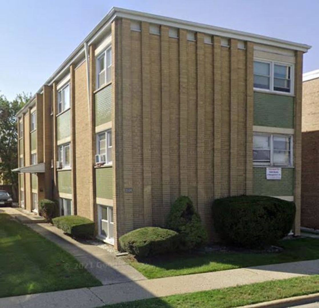 Apartment for rent at 2320 W Roosevelt Rd, Broadview, IL 60155