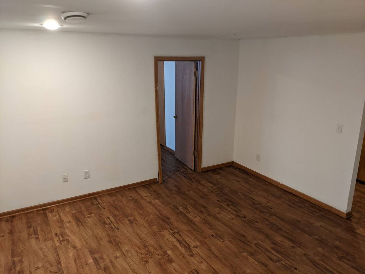 House for rent at 436 Russell Rd, Dekalb, IL 60115