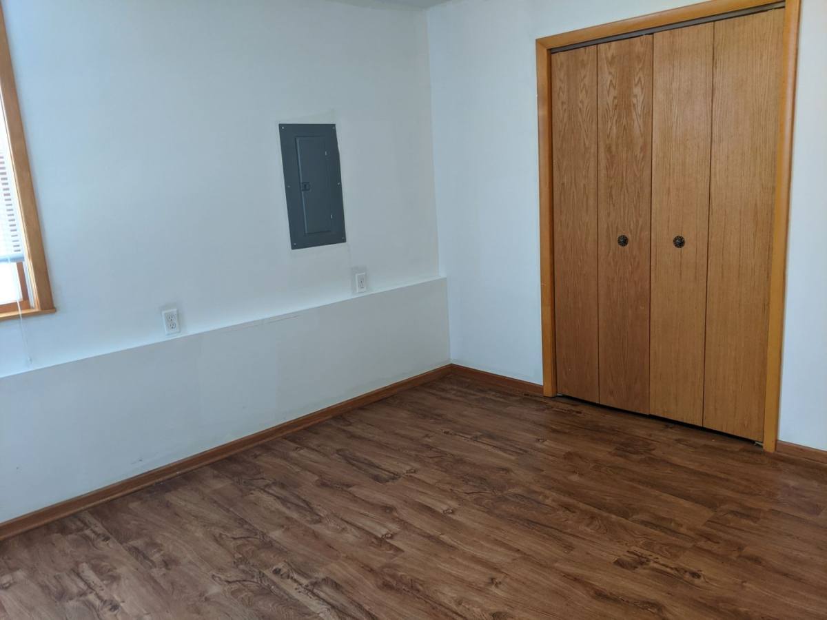 House for rent at 436 Russell Rd, Dekalb, IL 60115
