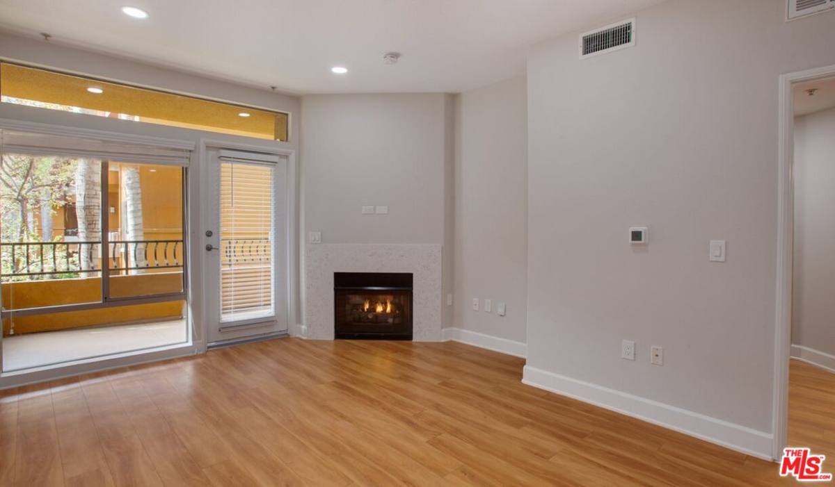 Apartment for rent at 346 Hauser Blvd #2117, Los Angeles, CA 90036