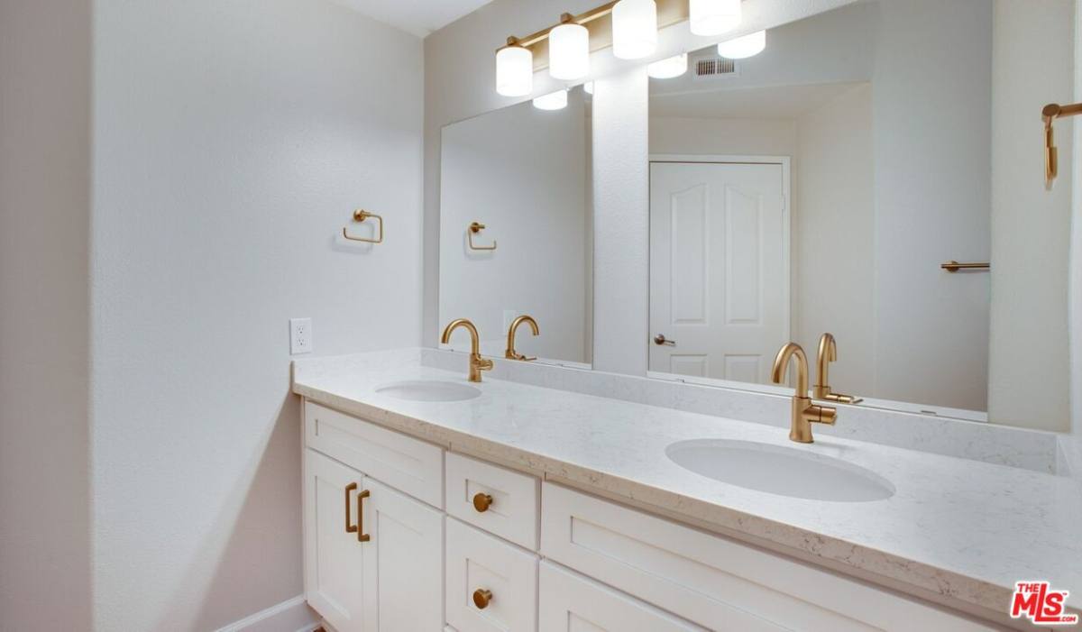 Apartment for rent at 346 Hauser Blvd #2117, Los Angeles, CA 90036