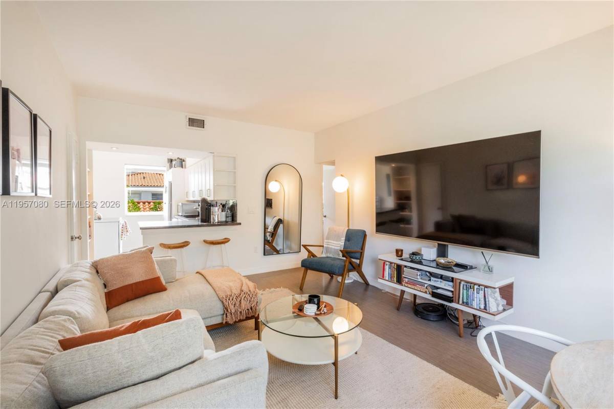 Apartment for rent at 728 Lenox Ave #728A8, Miami Beach, FL 33139