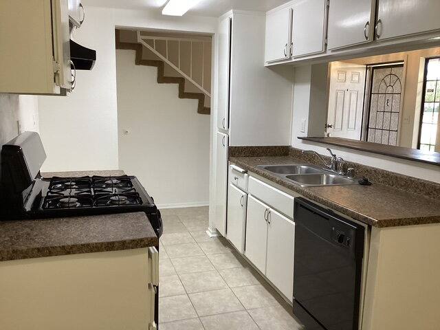 Apartment for rent at 43942 18th St E #3, Lancaster, CA 93535