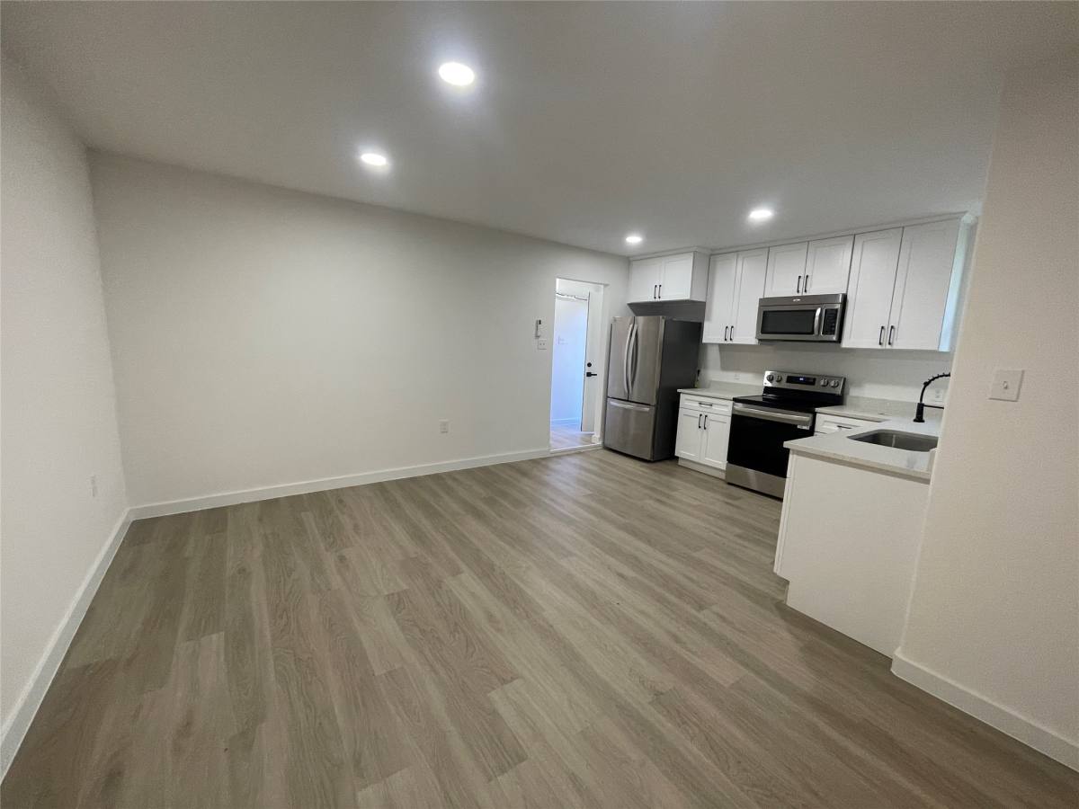 Apartment for rent at 5502 Circlegate Dr, Spring, TX 77373