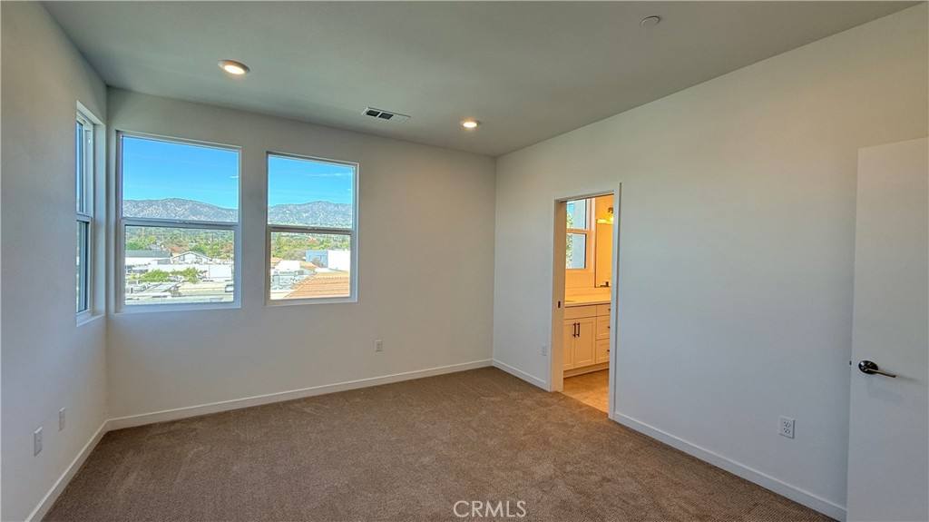 Apartment for rent at 1090 Foothill Blvd, Claremont, CA 91711