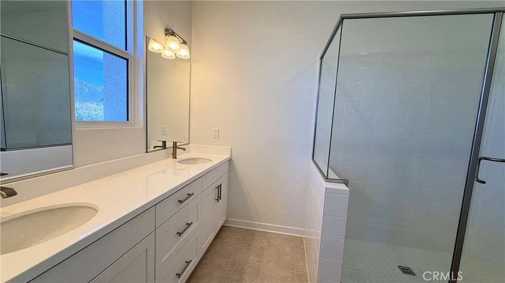 Apartment for rent at 1090 Foothill Blvd, Claremont, CA 91711