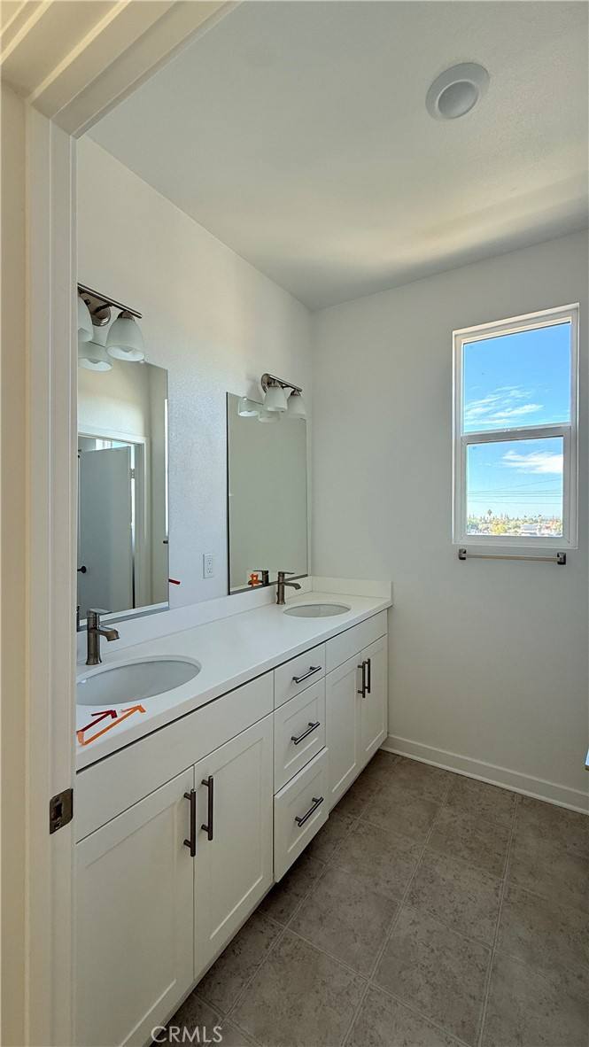 Apartment for rent at 1090 Foothill Blvd, Claremont, CA 91711