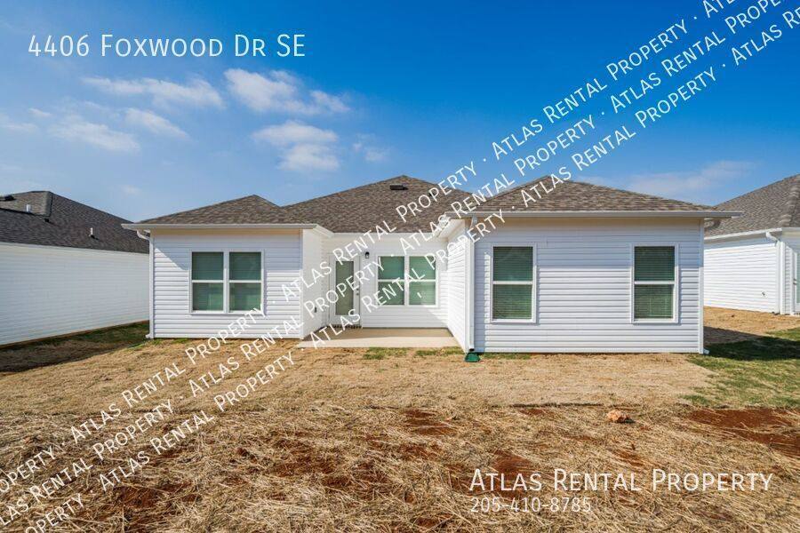 House for rent at 4406 Foxwood Dr SE, Decatur, AL 35603