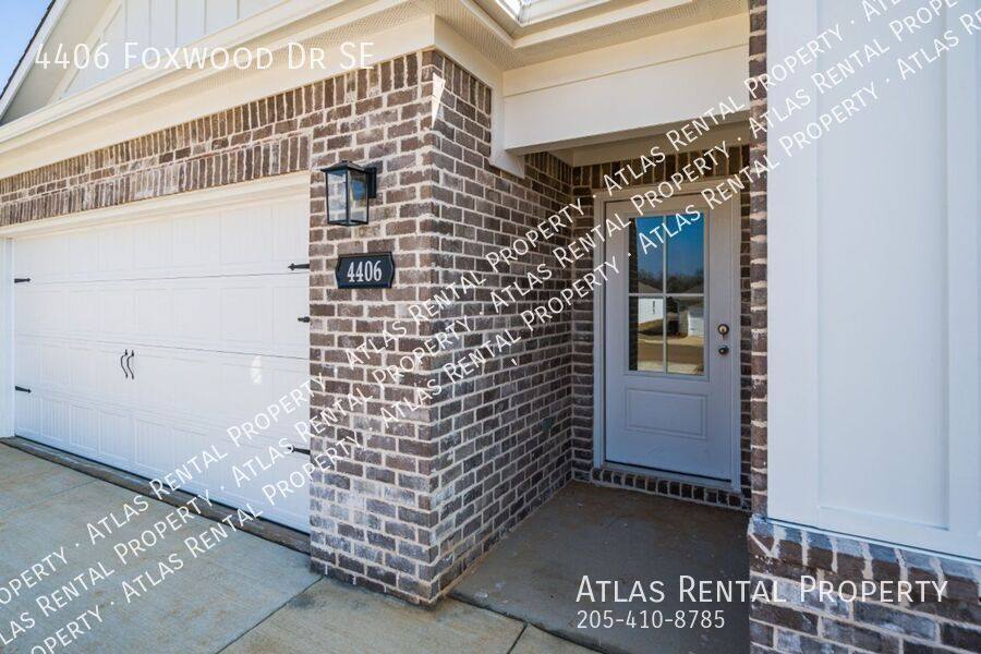 House for rent at 4406 Foxwood Dr SE, Decatur, AL 35603