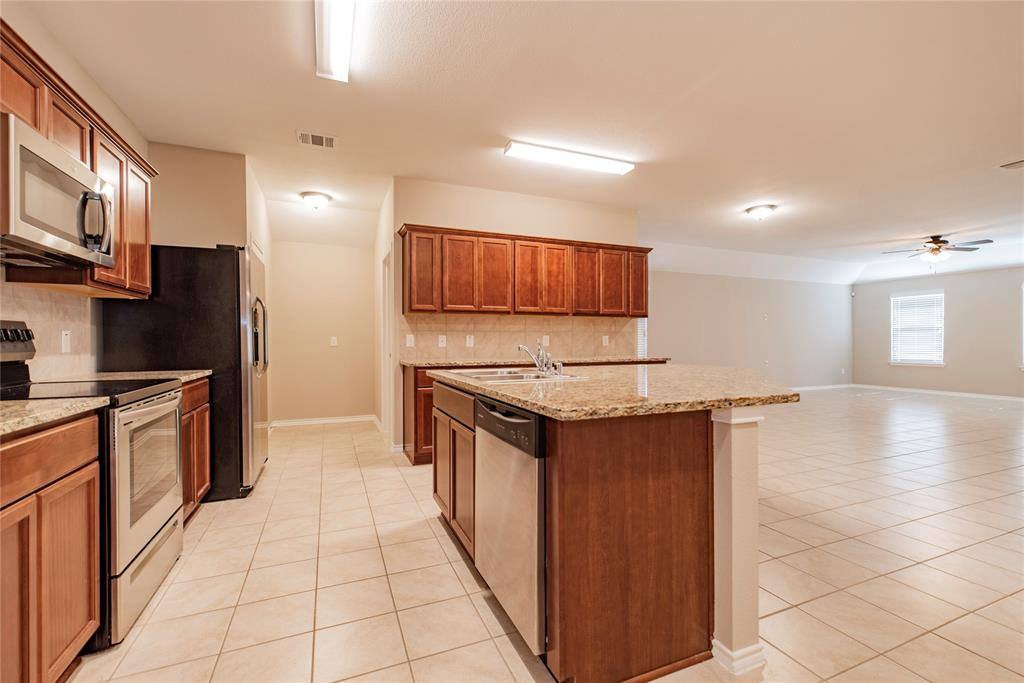 Apartment for rent at 1120 Decker Dr, Royse City, TX 75189
