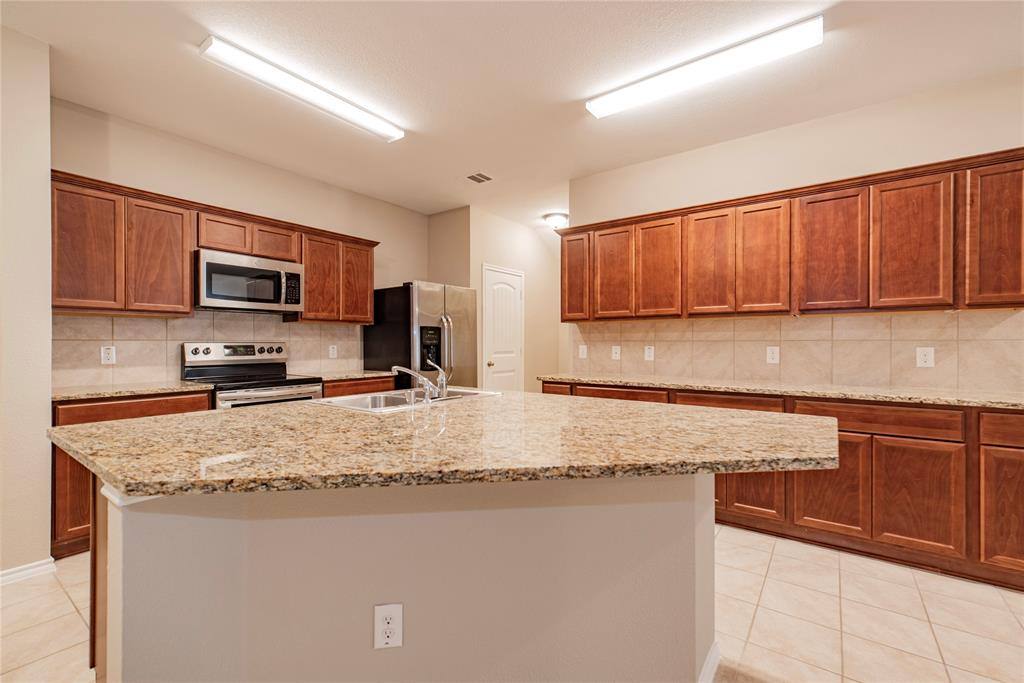 Apartment for rent at 1120 Decker Dr, Royse City, TX 75189