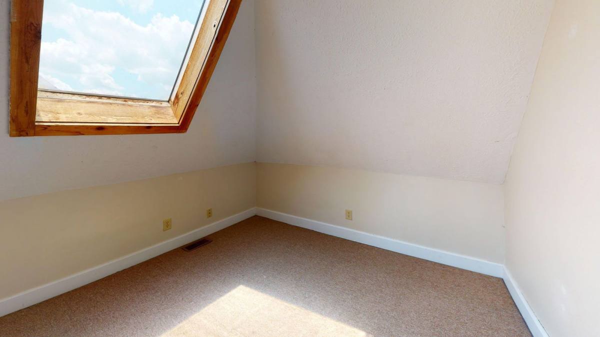 Apartment for rent at 1369 Indianola Ave, Columbus, OH 43201