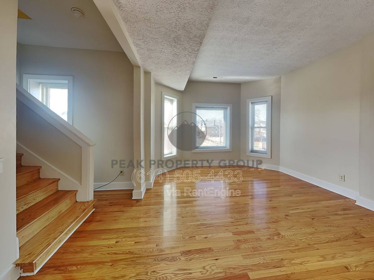 Apartment for rent at 1394 Indianola Ave, Columbus, OH 43201